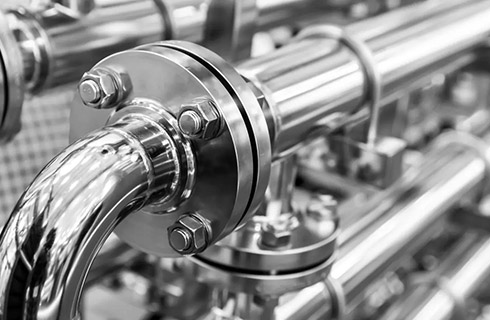 Installation and maintenance of clamping flange